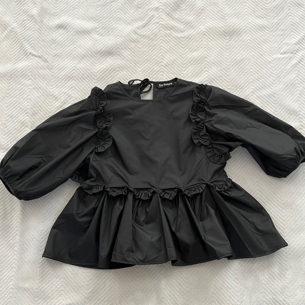 EN SAISON Poplin Scallop Blouse